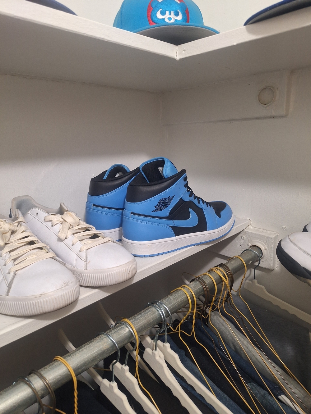 Jordan Men's Blue and Black High-Top Sneakers